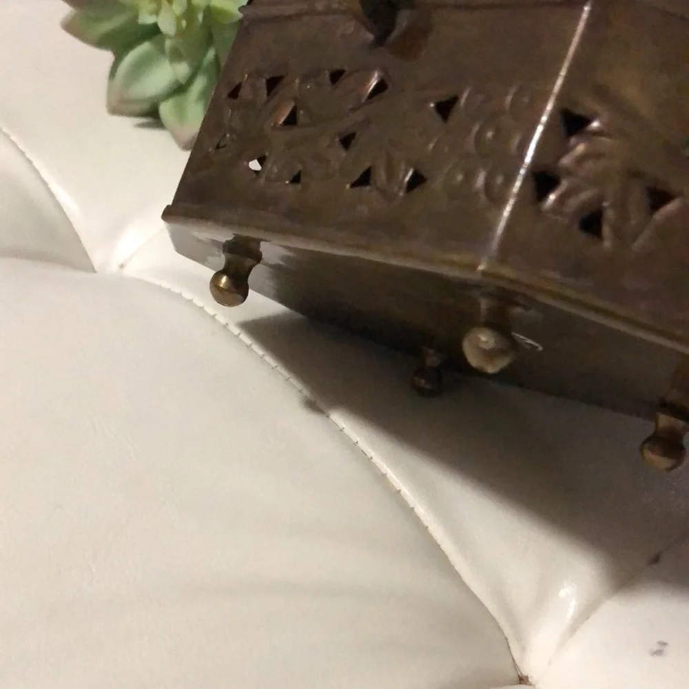 Vintage Brass Cricket Box-5x3.5x3